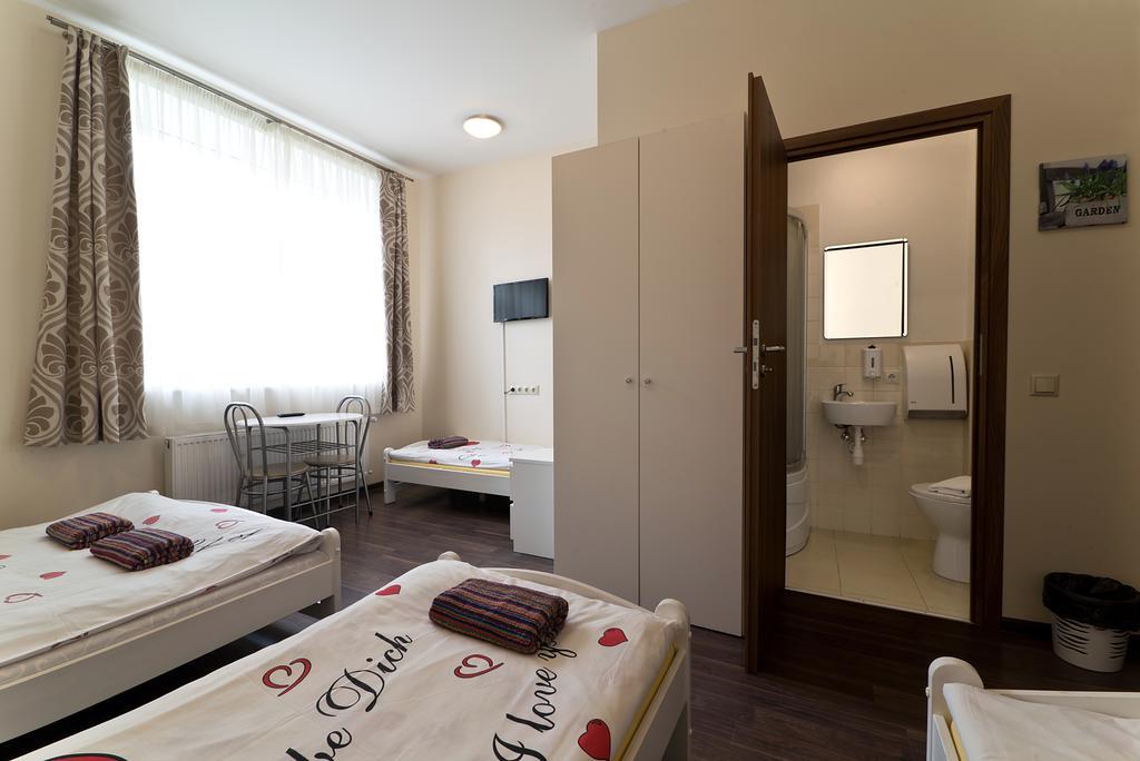 ריגה Happy Hotel מראה חיצוני תמונה